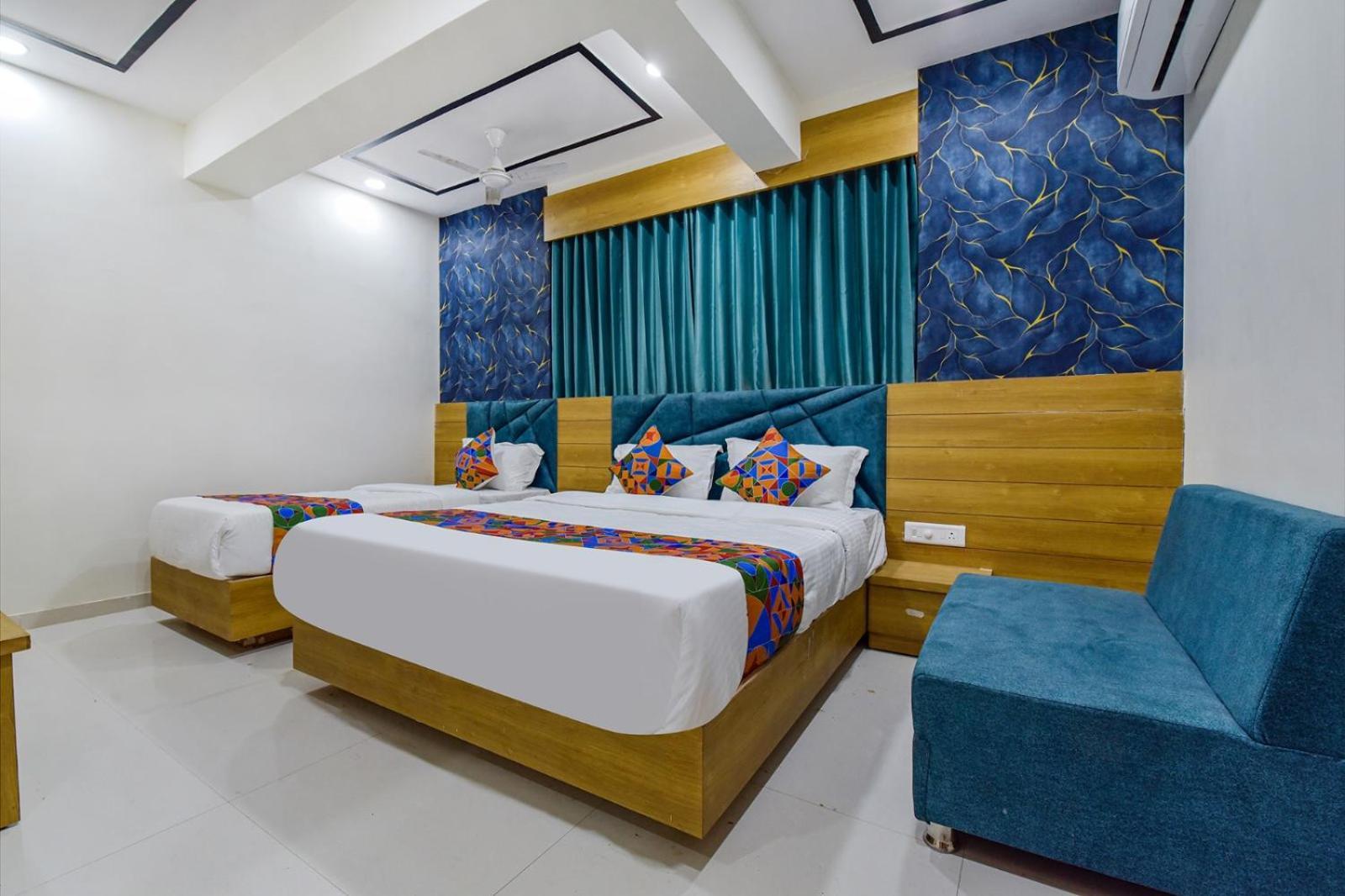 Hotel Green Tree Ahmedabad Eksteriør billede