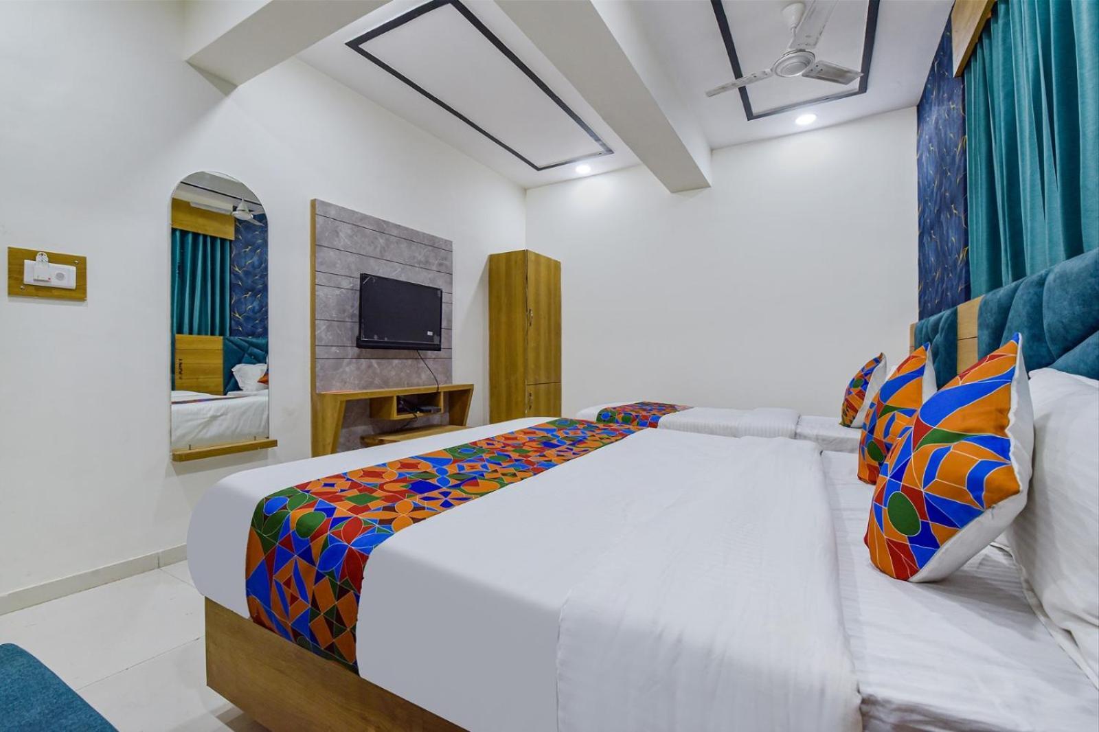 Hotel Green Tree Ahmedabad Eksteriør billede